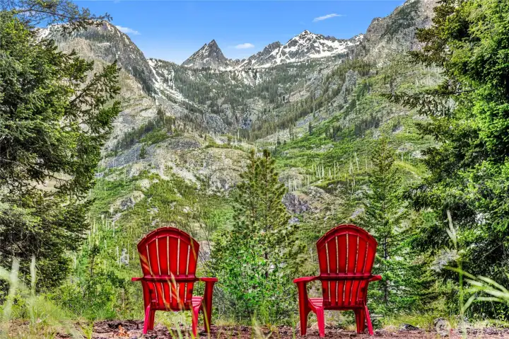 Pictures do it justice, but the view is completely immersive in real life.