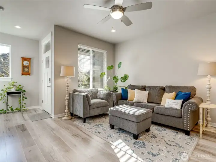 entrance/living room