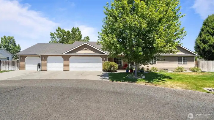 4 car attached garage