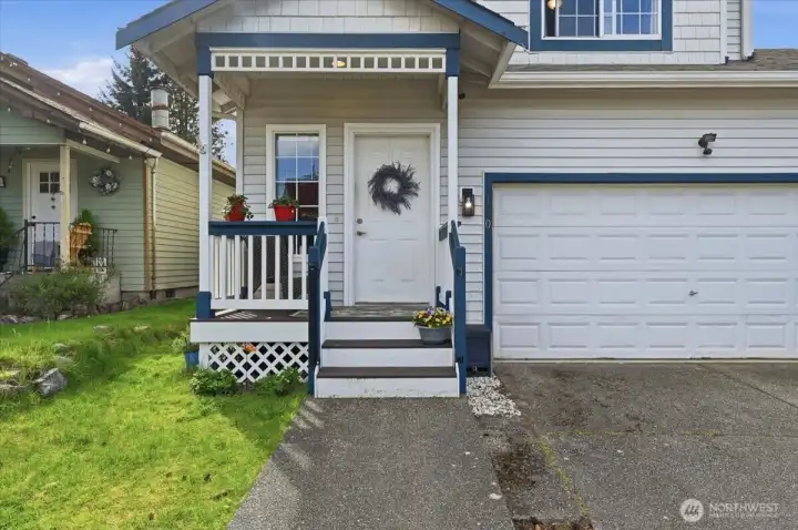 Cute porch area to welcome you home!