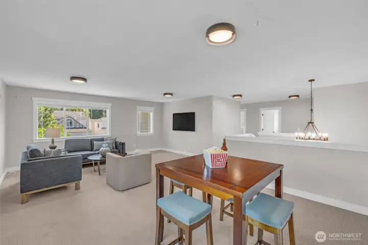 Floorplan can accomodate a 5th bedroom. Floorplan can accomodate a 5th bedroom.