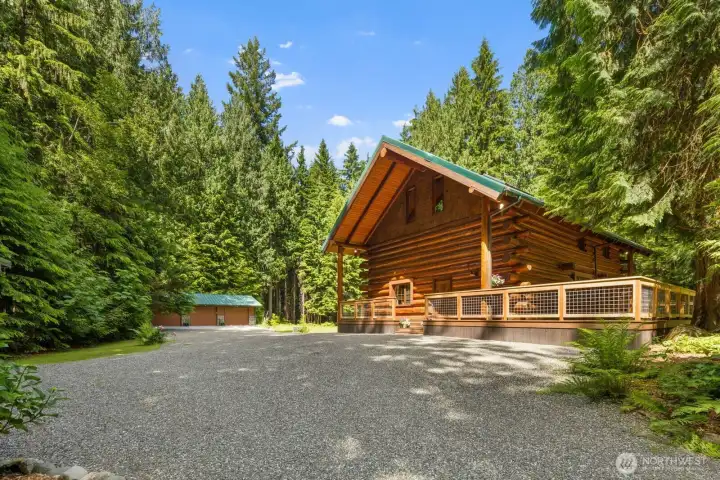 Huge wrap-around porch expands your living space tremendously. Timber Tech decking!! Huge wrap-around porch expands your living space tremendously. Timber Tech decking!!