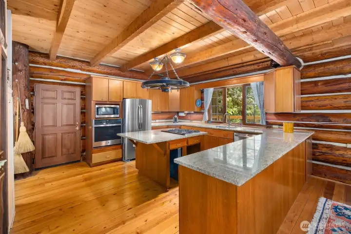 Granite counter tops and nearly new appliances in the kitchen. Granite counter tops and nearly new appliances in the kitchen.