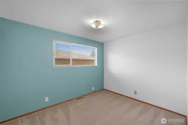 2nd bedroom
