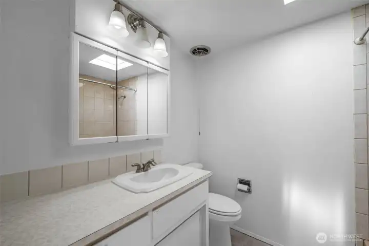Full bath off the hawway