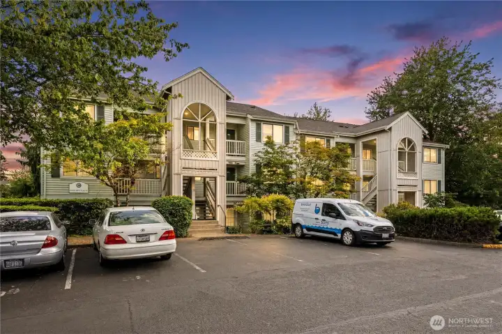Cool, comfy and lovingly refreshed. This home is minutes to shopping, dining and entertainment hubs, yet nicely tucked away in a private, quiet and picturesque setting. Welcome home to Timber Ridge! Cool, comfy and lovingly refreshed. This home is minutes to shopping, dining and entertainment hubs, yet nicely tucked away in a private, quiet and picturesque setting. Welcome home to Timber Ridge!