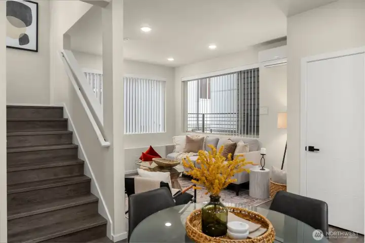 An open layout filled with light and movement creates a natural rhythm—ideal for both daily living and hosting the people you love most.