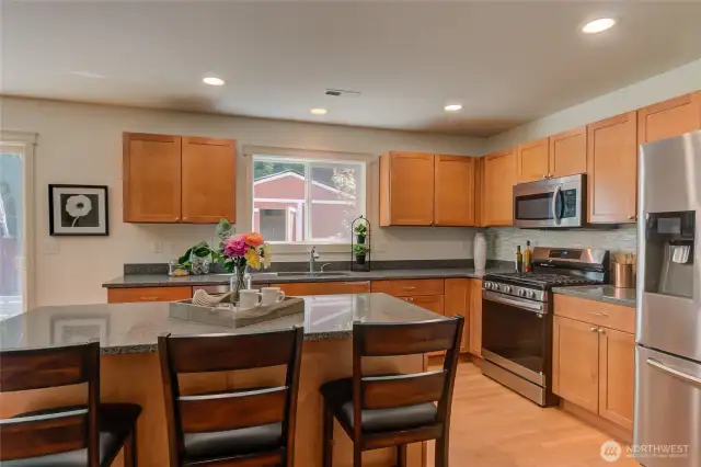 Room to serve and eat