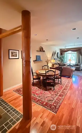 Dining Area/Warm & inviting Tali Hardwood Floors