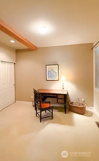 2nd bedroom