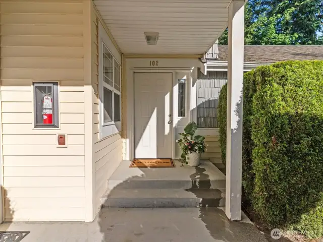 Welcome home to this one-level, ground floor unit tucked back on a cul-de-sac as a corner unit.