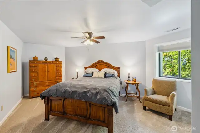 Downstairs guest bedroom with ensuite bathroom.
