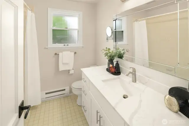 Full bath, upstairs.