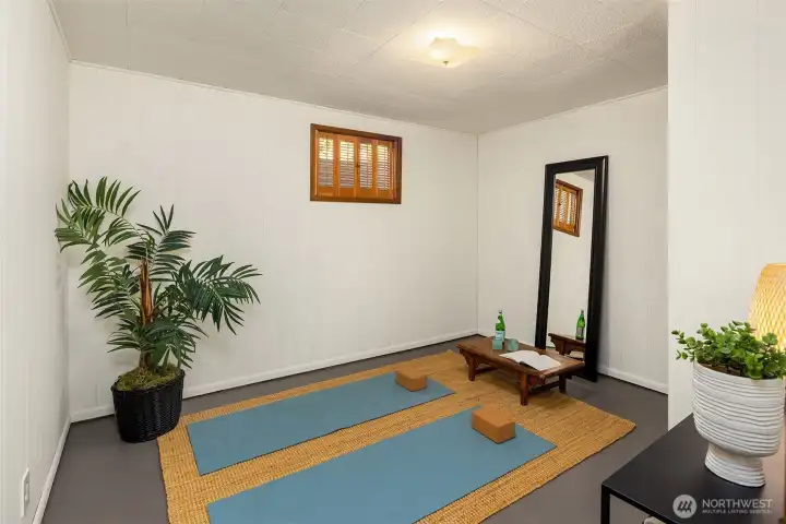 Bonus room downstairs for workout space, office, or storage.
