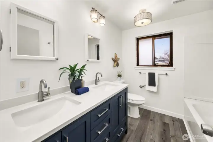Full bathroom near bedrooms