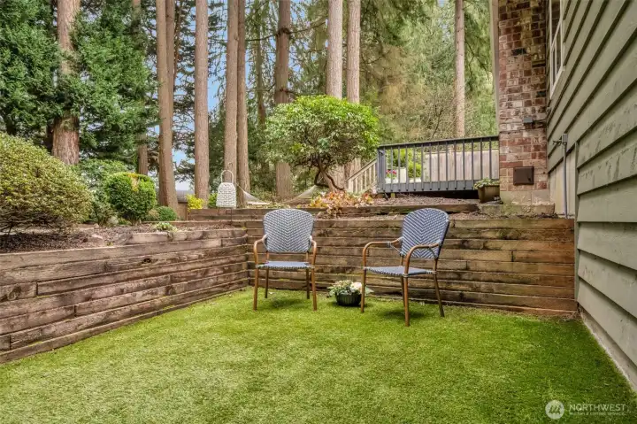 Turn play space, perfect for a paddling pool, jungle gym, pets, or lawn games.