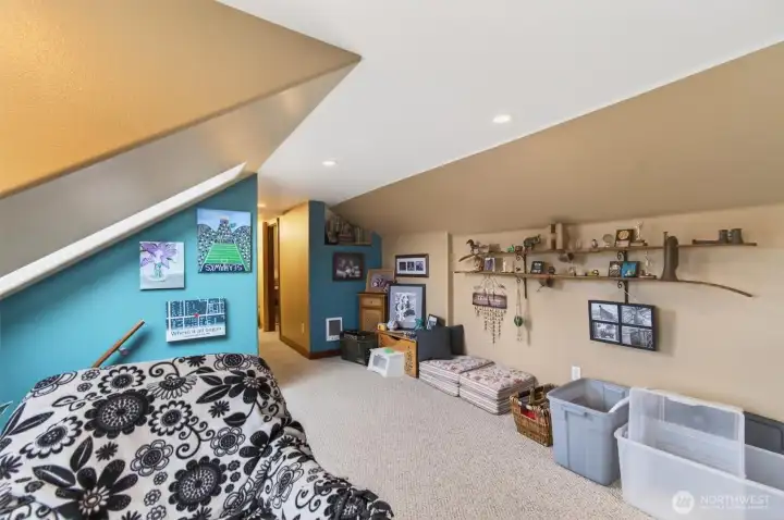 upper bonus room