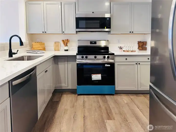 Brand New Kitchen with SS Appliances