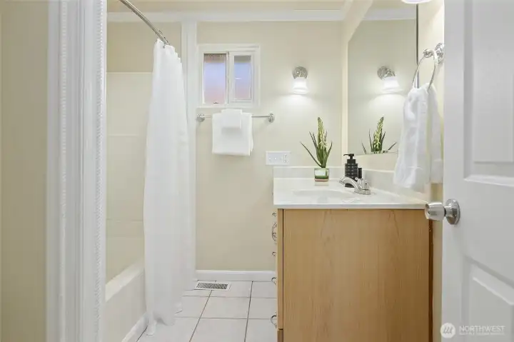 Full bathroom on upper level.