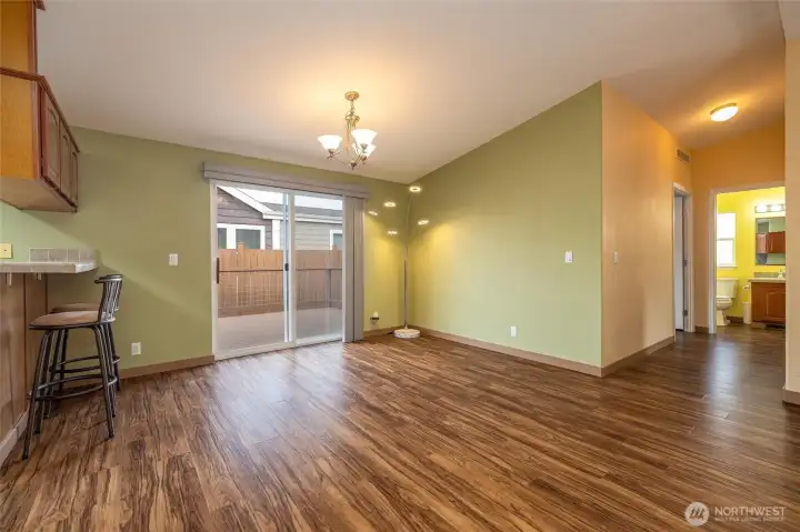 Dining Room & Breakfast Bar - sliding door leads to deck