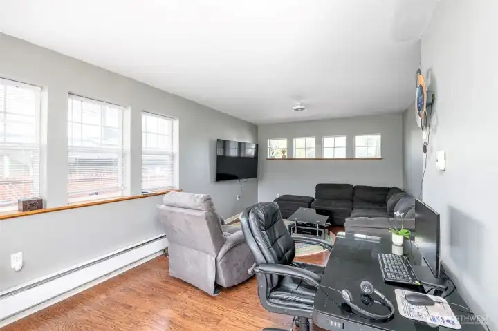 Bonus room, lots of windows!