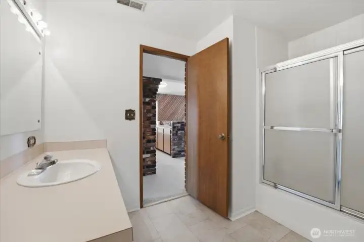 Lower Level full bath