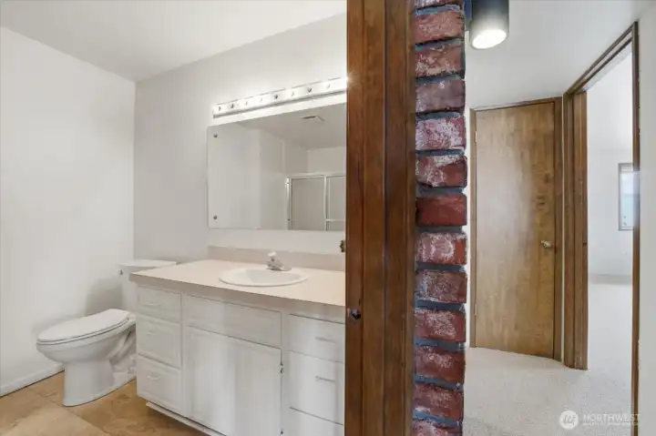 Lower level bath and hallway