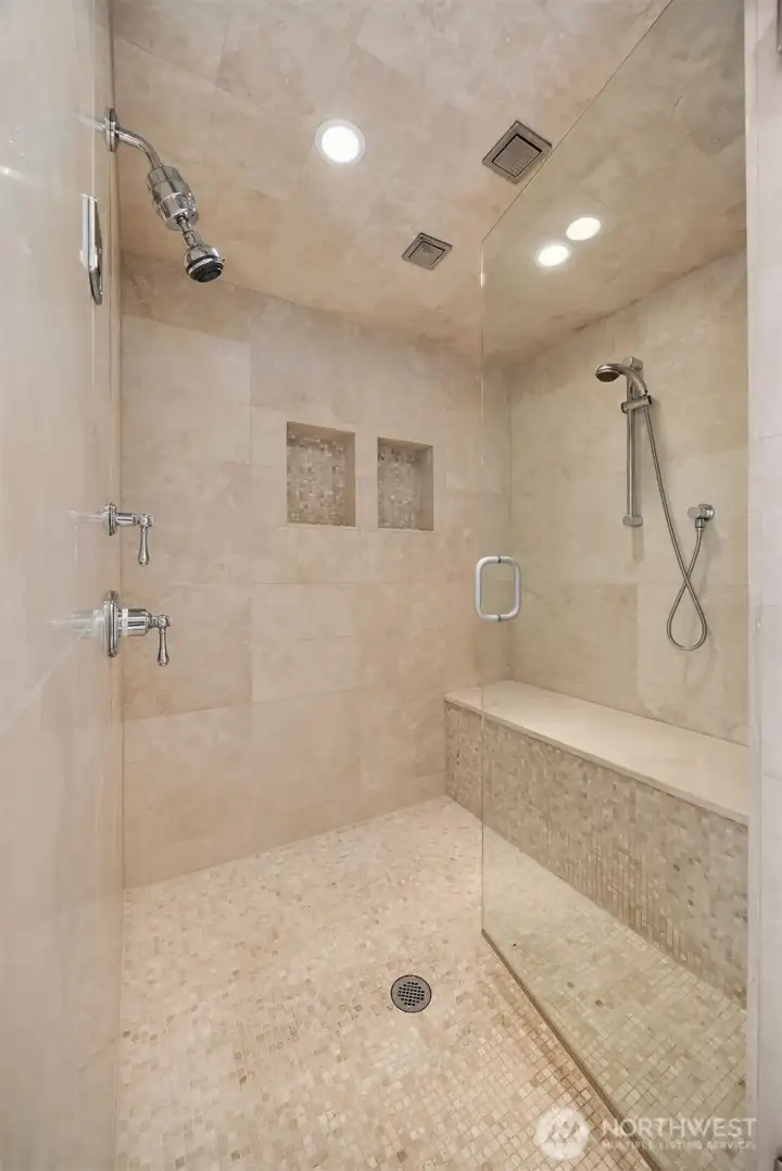 Steam Shower in Primary Steam Shower in Primary