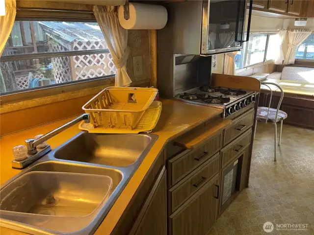 Kitchen area