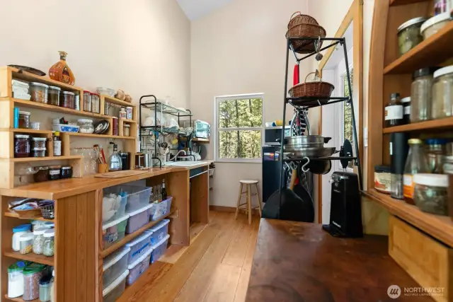 Maximum use of a small space is achieved!