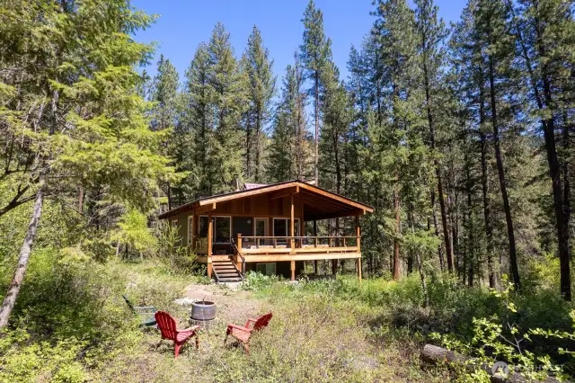 "Overbuilt"to be extra-cozy, extra-sturdy and easy to add on to.