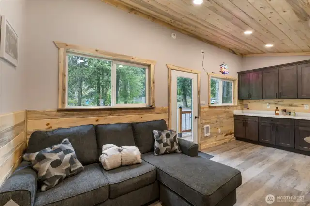 Nice comfy couch in the cabin!
