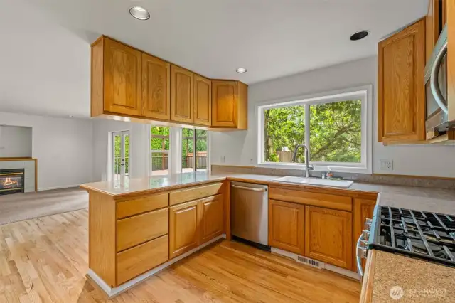 Natural light throughout