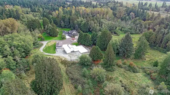 13.85 of Privacy, with Surrounding Acreage Homes Adding to Green Spaces~