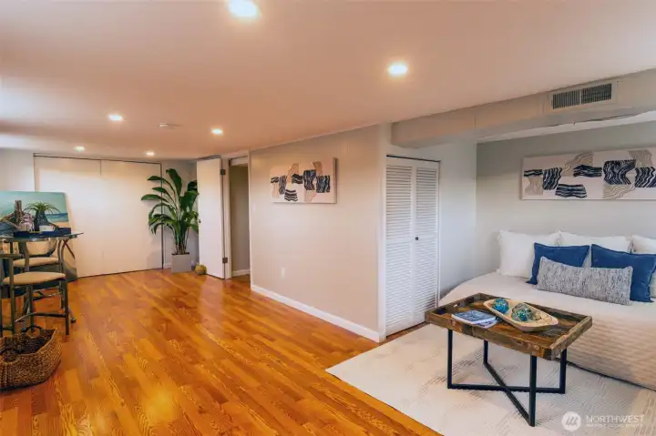 Bight and inviting daylight basement can be use as an additional bedroom, office, tv room, playroom, you decide.