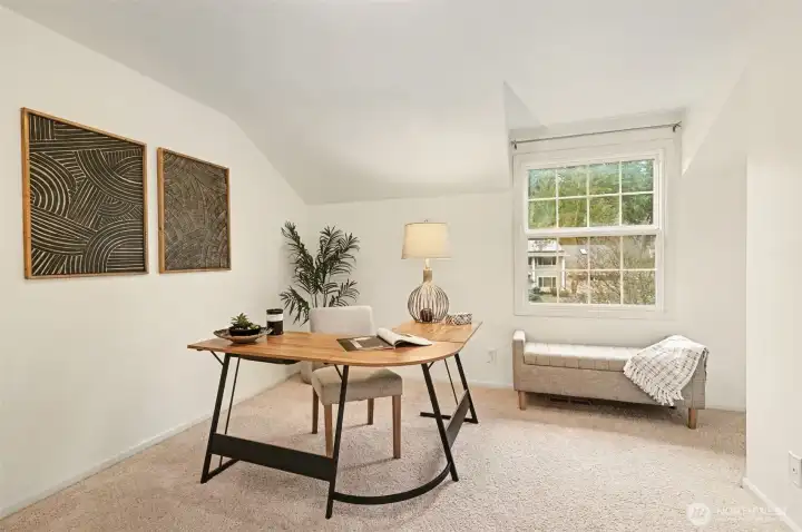 3rd guest bed or office space