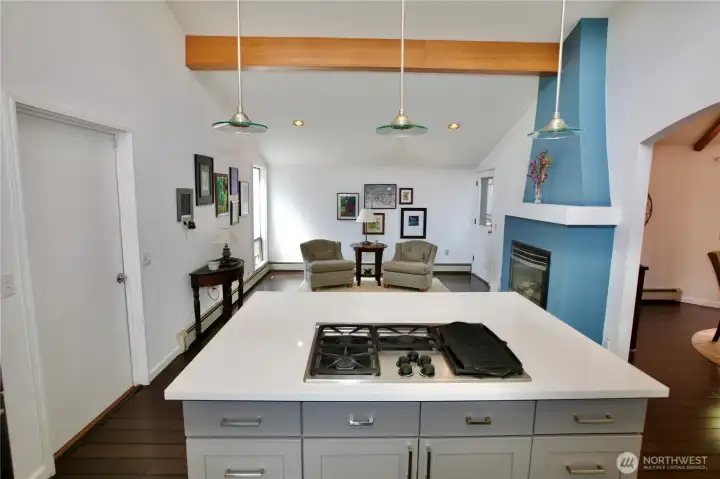 Gas range in oversized island