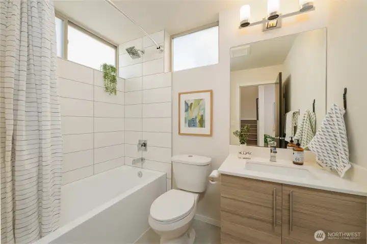 Full bathroom on the second floor.