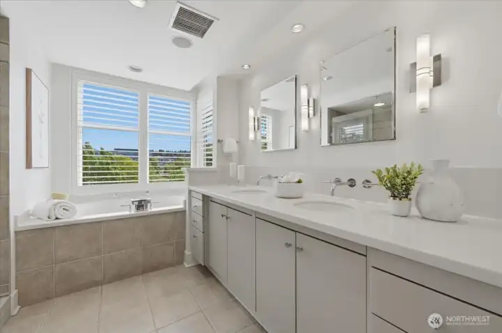 Primary Ensuite Primary Ensuite