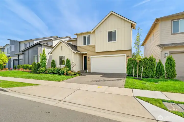 Community of High-End and well maintained homes