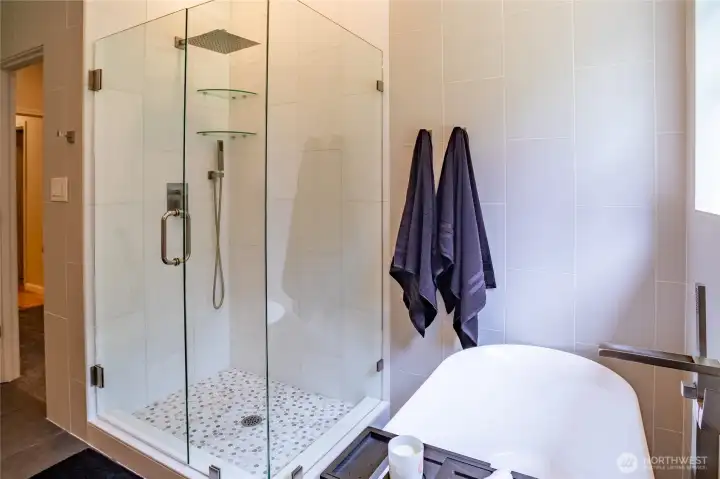 Primary 5-piece bath