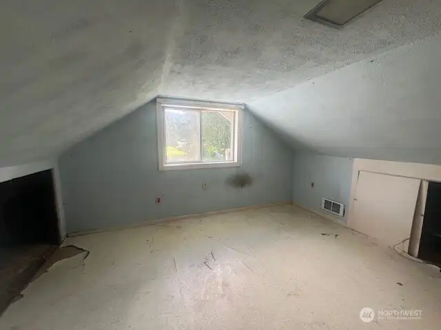 Bonus Room Upstairs