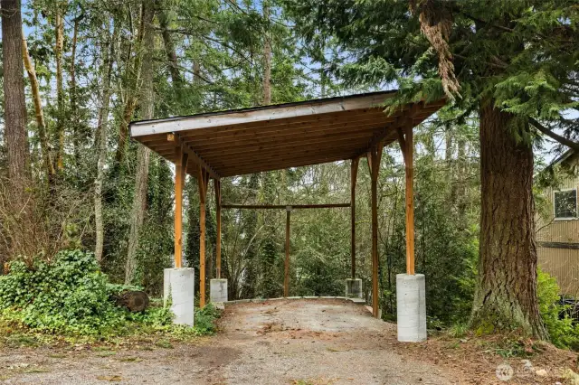 Outbuilding: carport