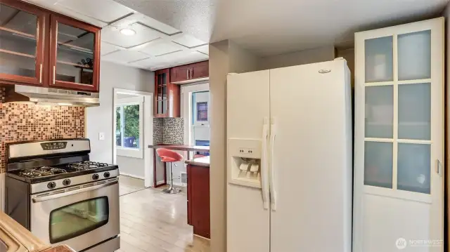 Fridge & Stove
