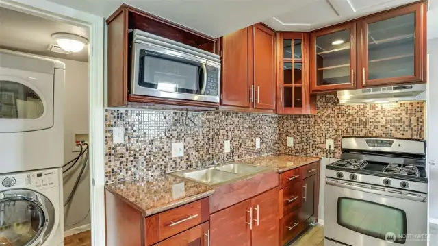 Sink & Laundry room