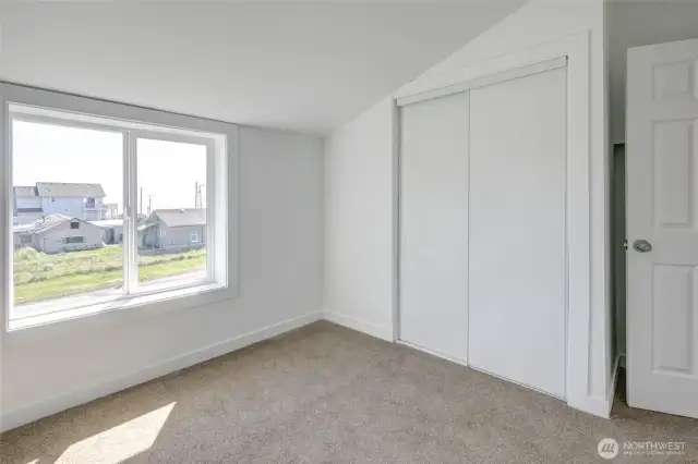 Upper bedroom #4