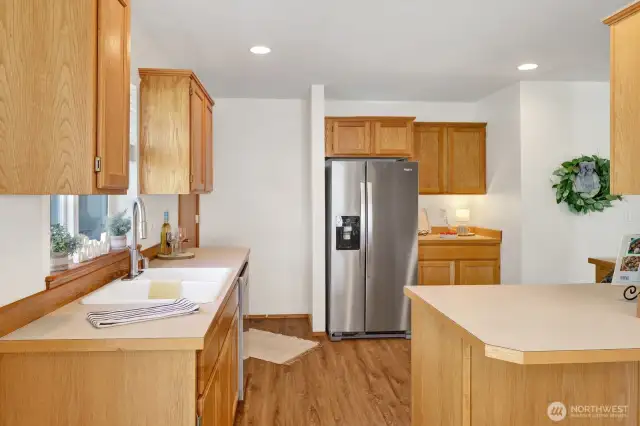 A revitalized kitchen complete with brand-new appliances!