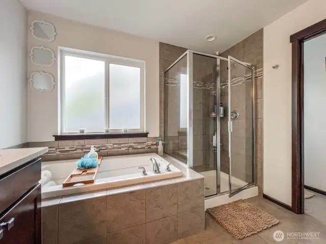 Soaking tub and shower