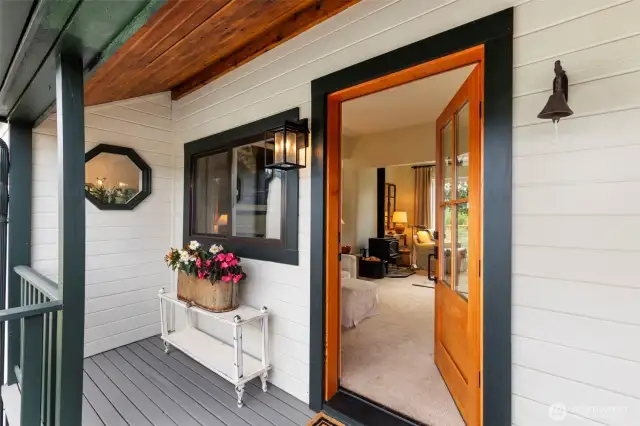 Thoughtful, warm entry into the living room.