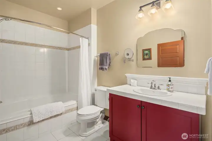 3rd Ensuite Bathroom